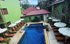 ประทุม รีสอร์ท